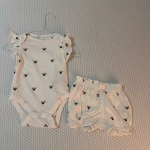 Baby Gap x Disney Minnie Mouse onesie and shorts, size 12-18 months